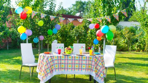 Summer Decorations For Office Tropical Summer Party Vibes At Office Party In La Party